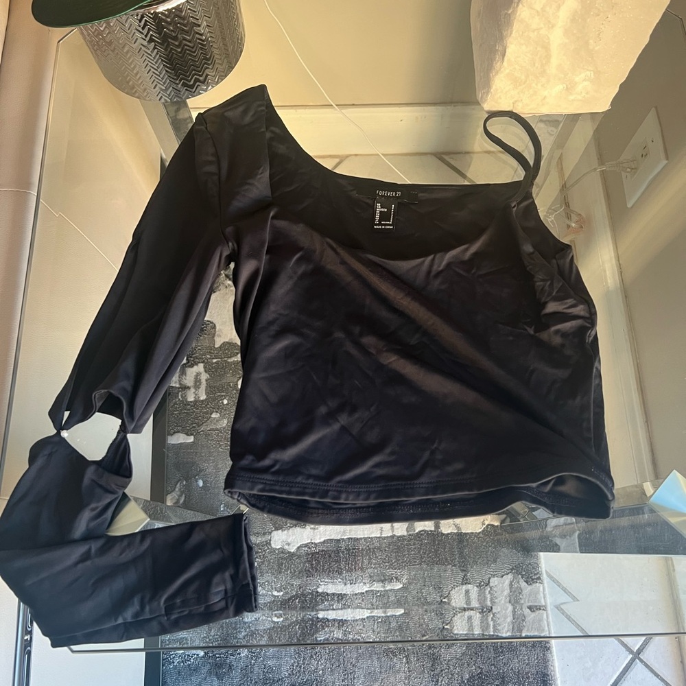 NWOT Forever 21 Pearl Top